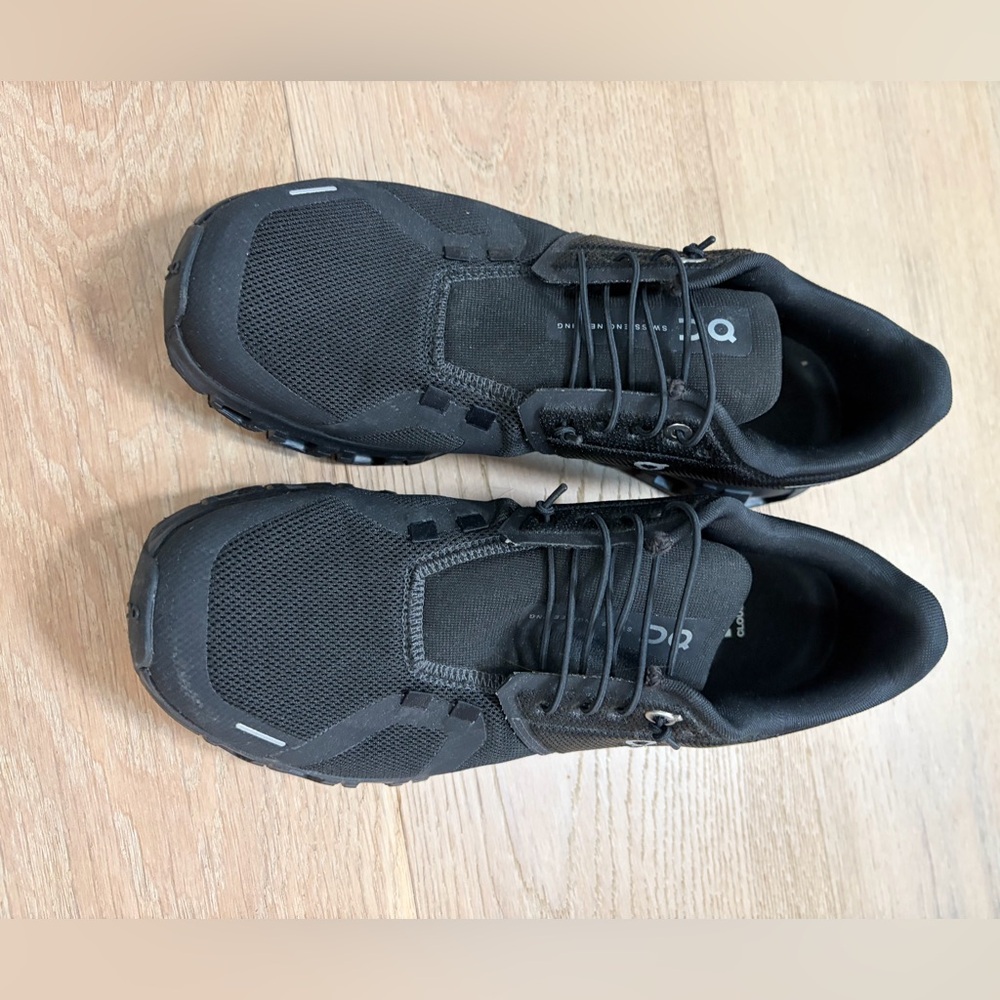 On Running Cloud Women's Athletic Shoes - Black - Picture 3 of 7